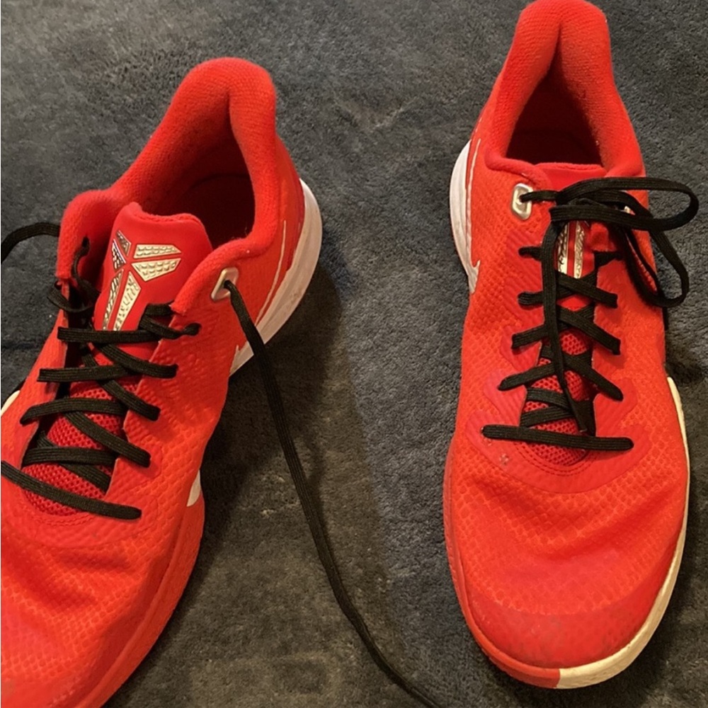 Kobe red/white/black size 13